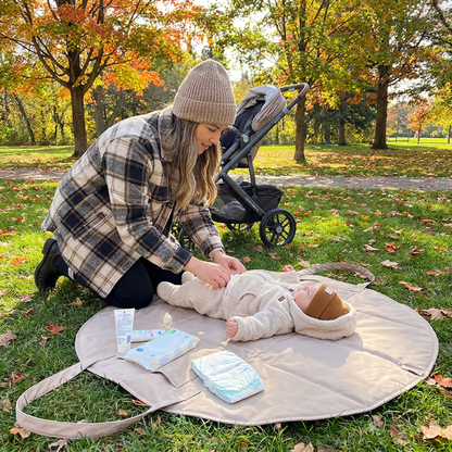 2-in-1 Folding Diaper Bag & Changing Mat – Lightweight & Spacious Travel Tote for Moms